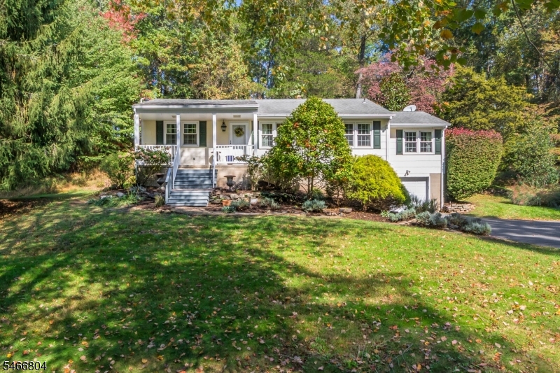 8 Prescott Circle — photo