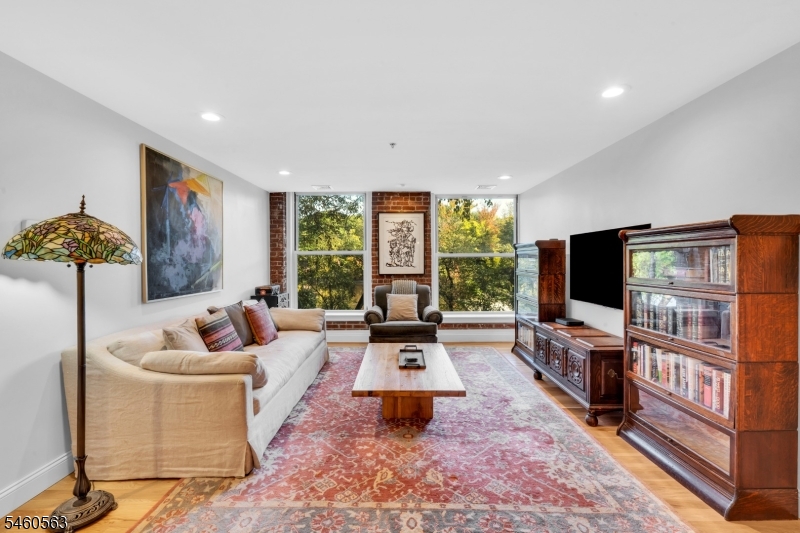 260 Main Street Unit 110 — photo