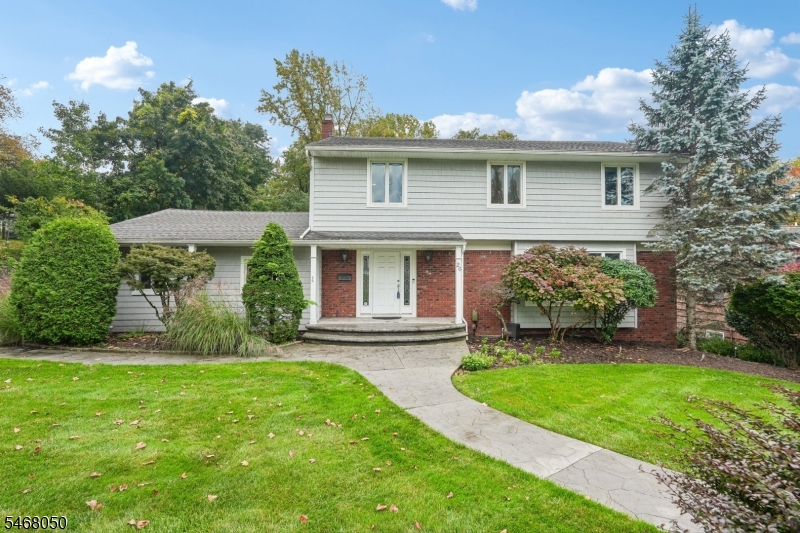 26 Almroth Drive — photo