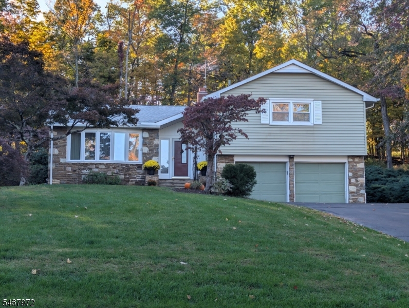26 Fawn Drive — photo