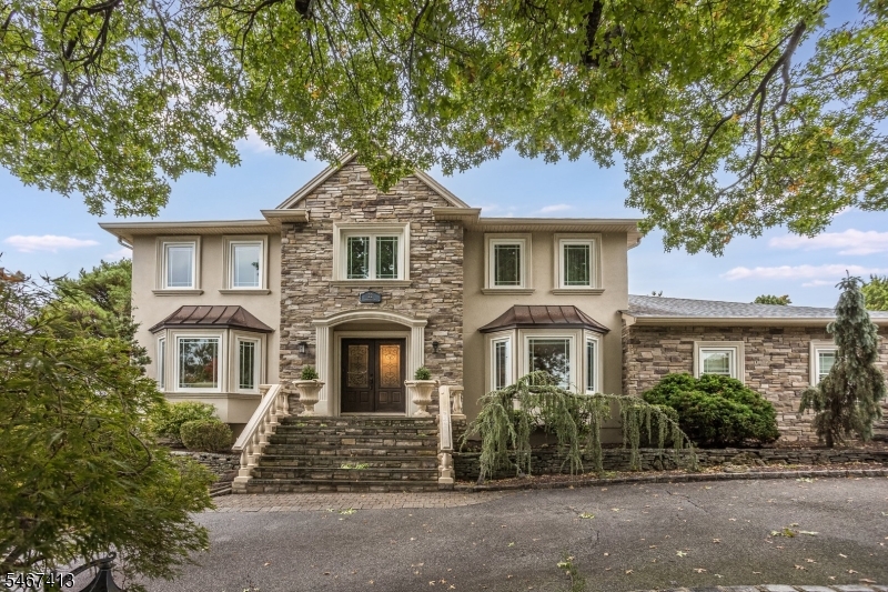 22 Lorraine Drive — photo