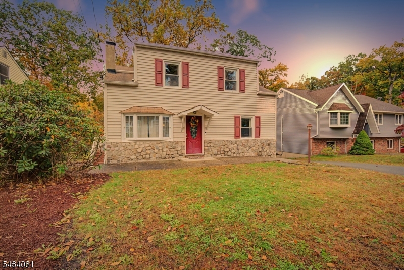 7 Redwood Lane — photo