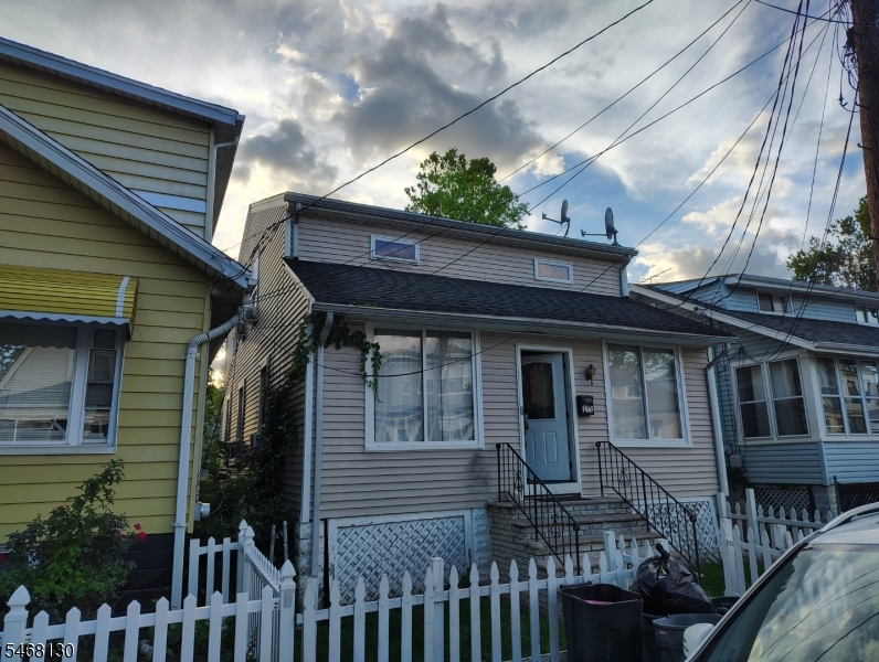 372 Miller Street — photo