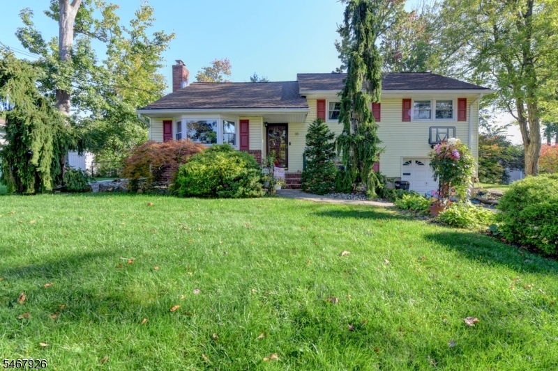 10 Lynn Drive — photo