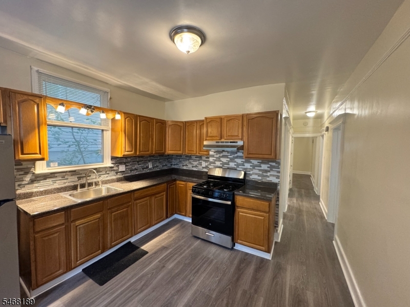324 Hawthorne Avenue Unit 1 — photo