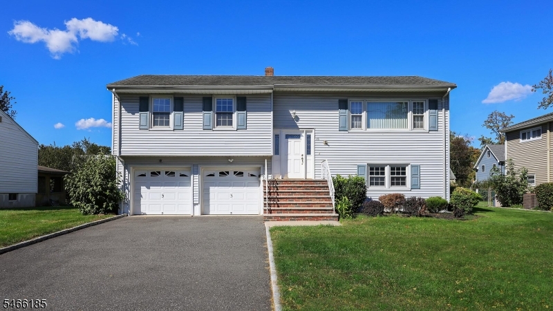15 Roselle Avenue — photo