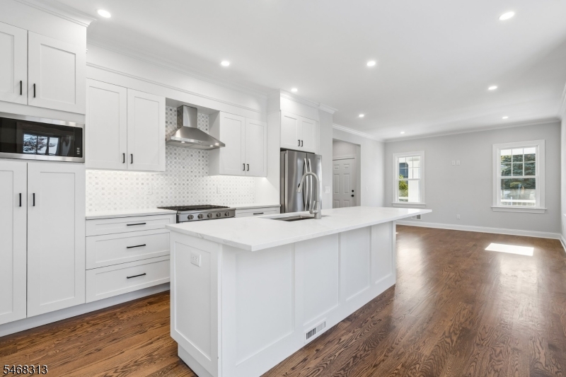 4 Summit Ave Unit 1, Summit, NJ 07901 — photo 2