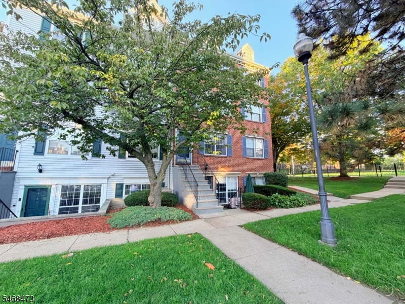 12 Rutgers Drive — photo