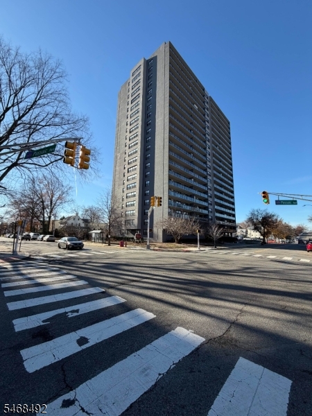 285 Aycrigg Avenue Unit 6F — photo