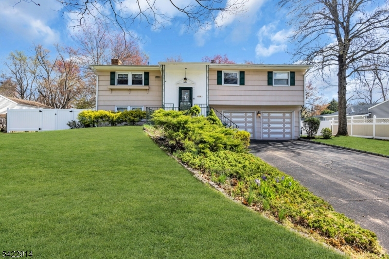33 Mary Ellen Drive — photo