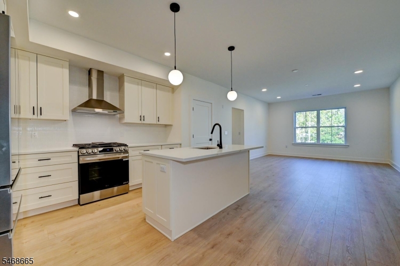 20 Encampment Ct 111 — photo