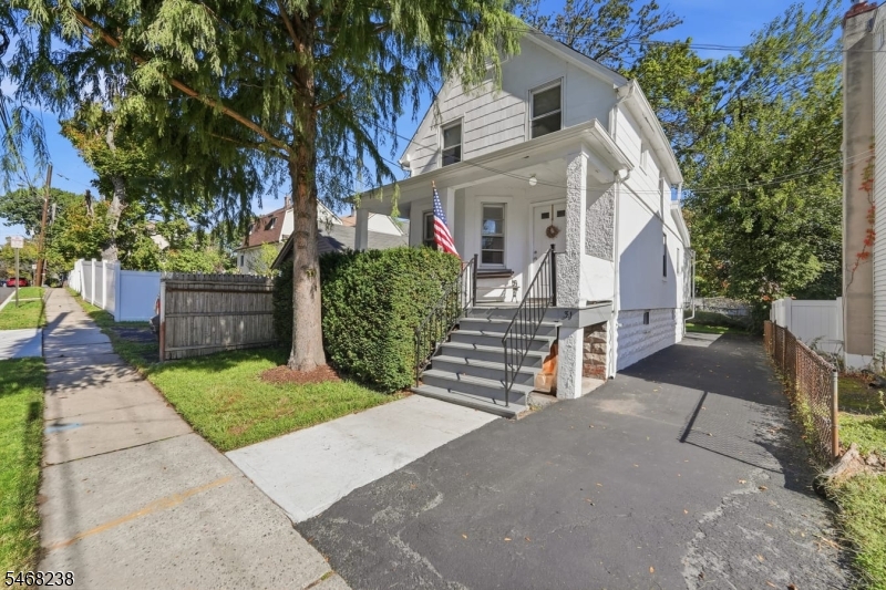 31 Walnut Street — photo