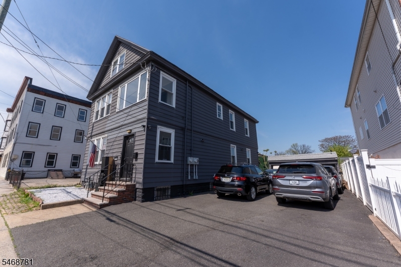 661-663 Mckinley Street Unit 2 — photo