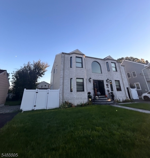 23-34 Arcadia Road — photo