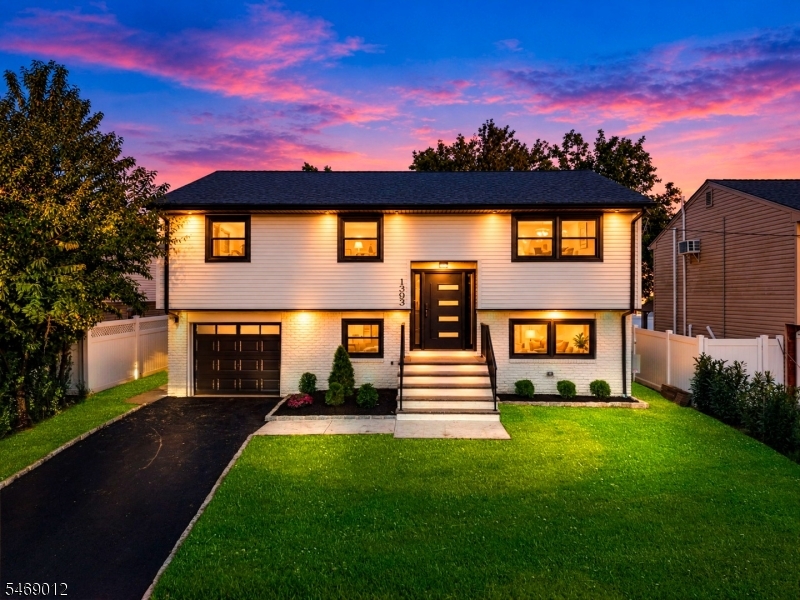 1393 Cornell Place — photo