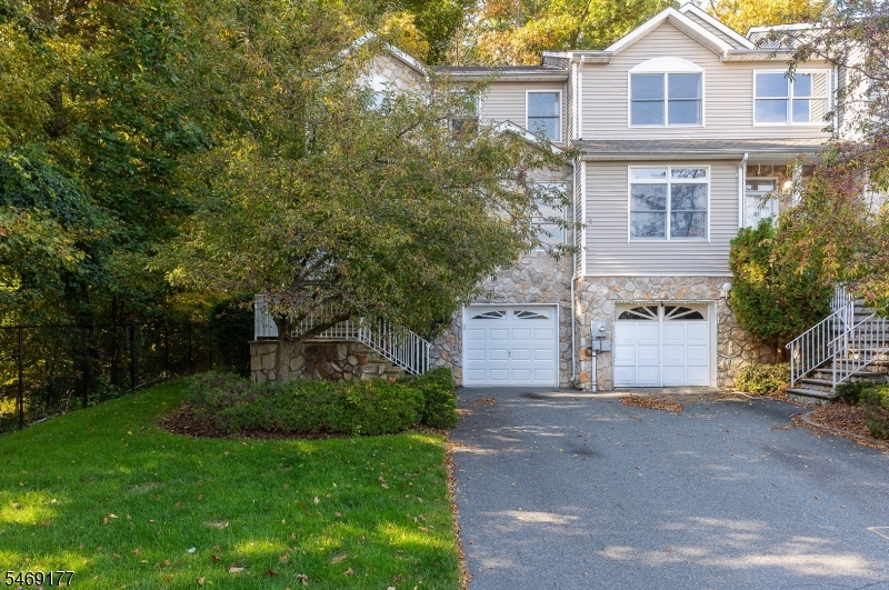 389 Summerhill Drive — photo
