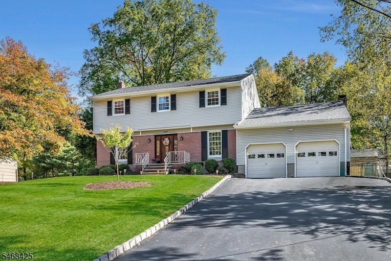 8 Cedar Lane — photo