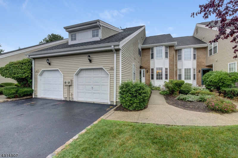 83 Leonardo Court — photo