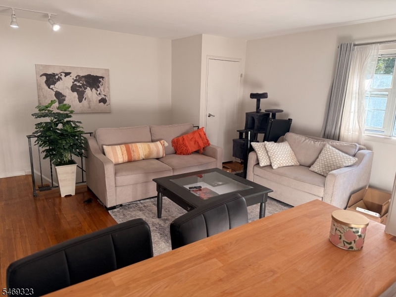 5012 Christopher Street Unit 5012 — photo