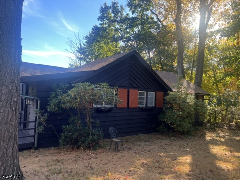 17 Shawnee Trail — photo