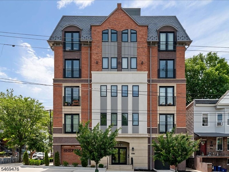139 Sherman Place Unit 404 — photo