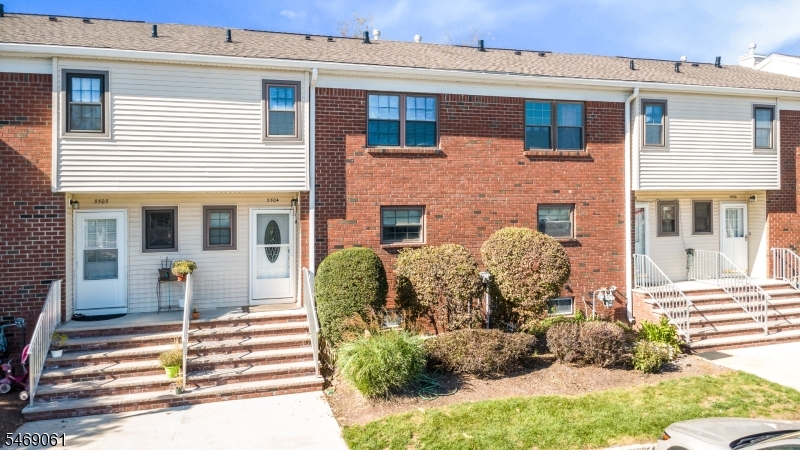 3504 Wellington Court — photo