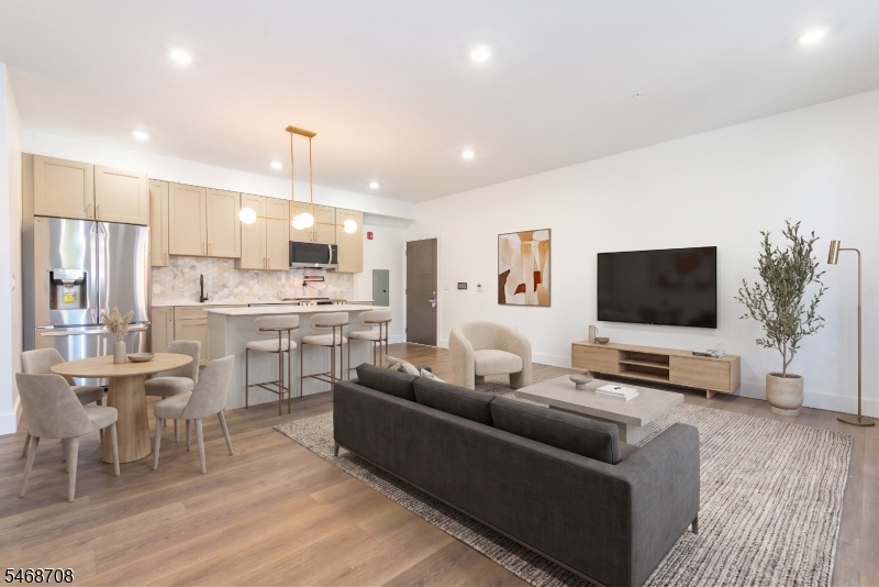 21 Lincoln Park Unit 100 — photo