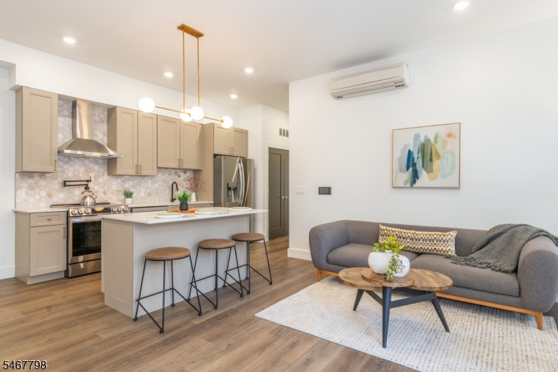 21 Lincoln Park Unit 203 — photo