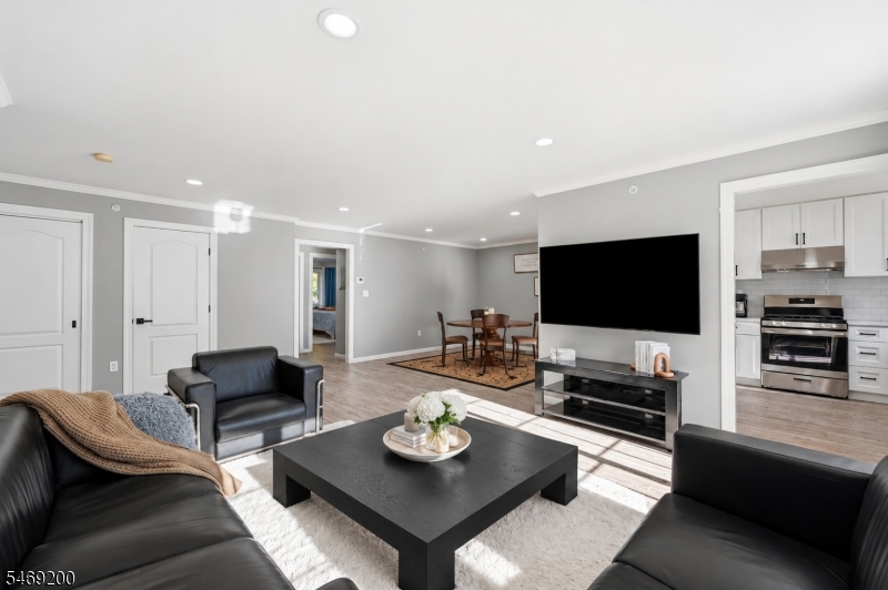 105 Roseland Avenue Unit 1501 — photo