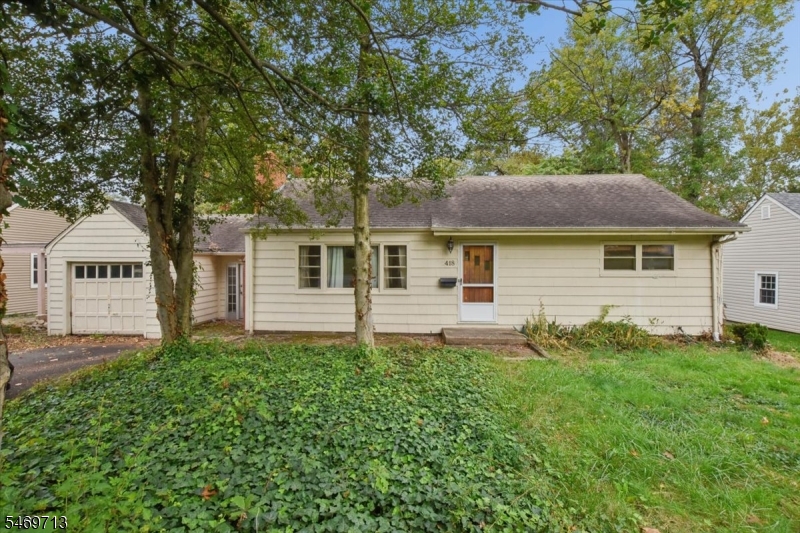 418 Chain O Hills Road — photo