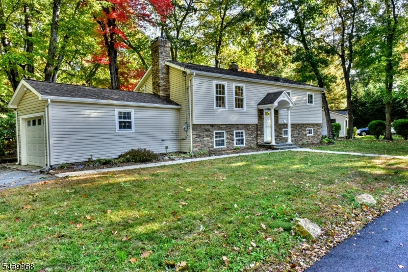 10 Cedar Trail — photo