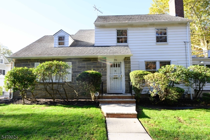 736 Lynmar Way — photo