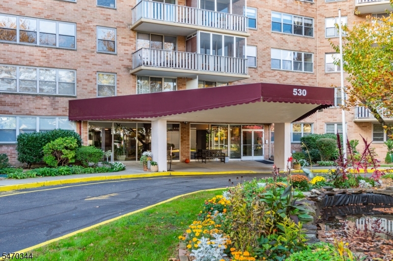 530 Valley Road Unit 6G — photo