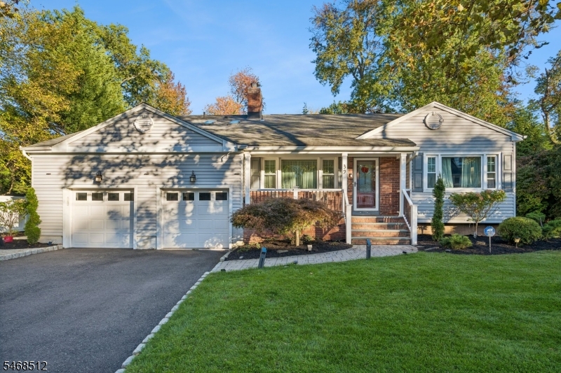 39 Woodbrook Circle — photo