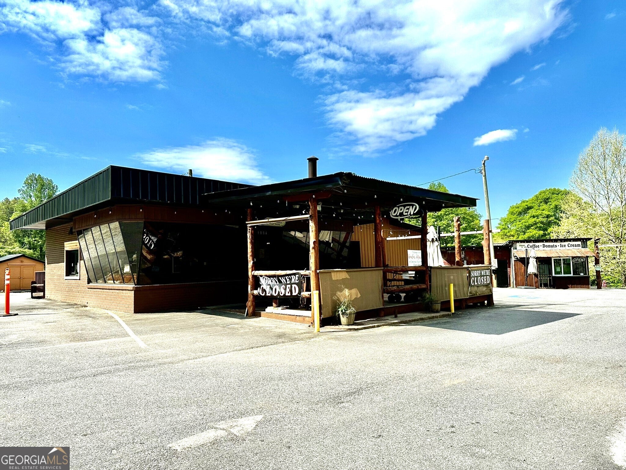 855 Hills Crossing Rd — photo
