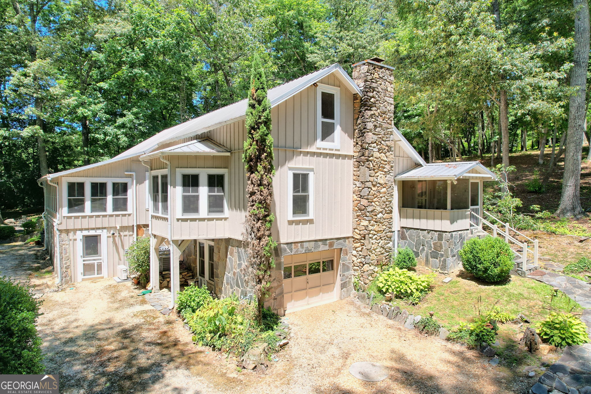 208 Colony Rd — photo