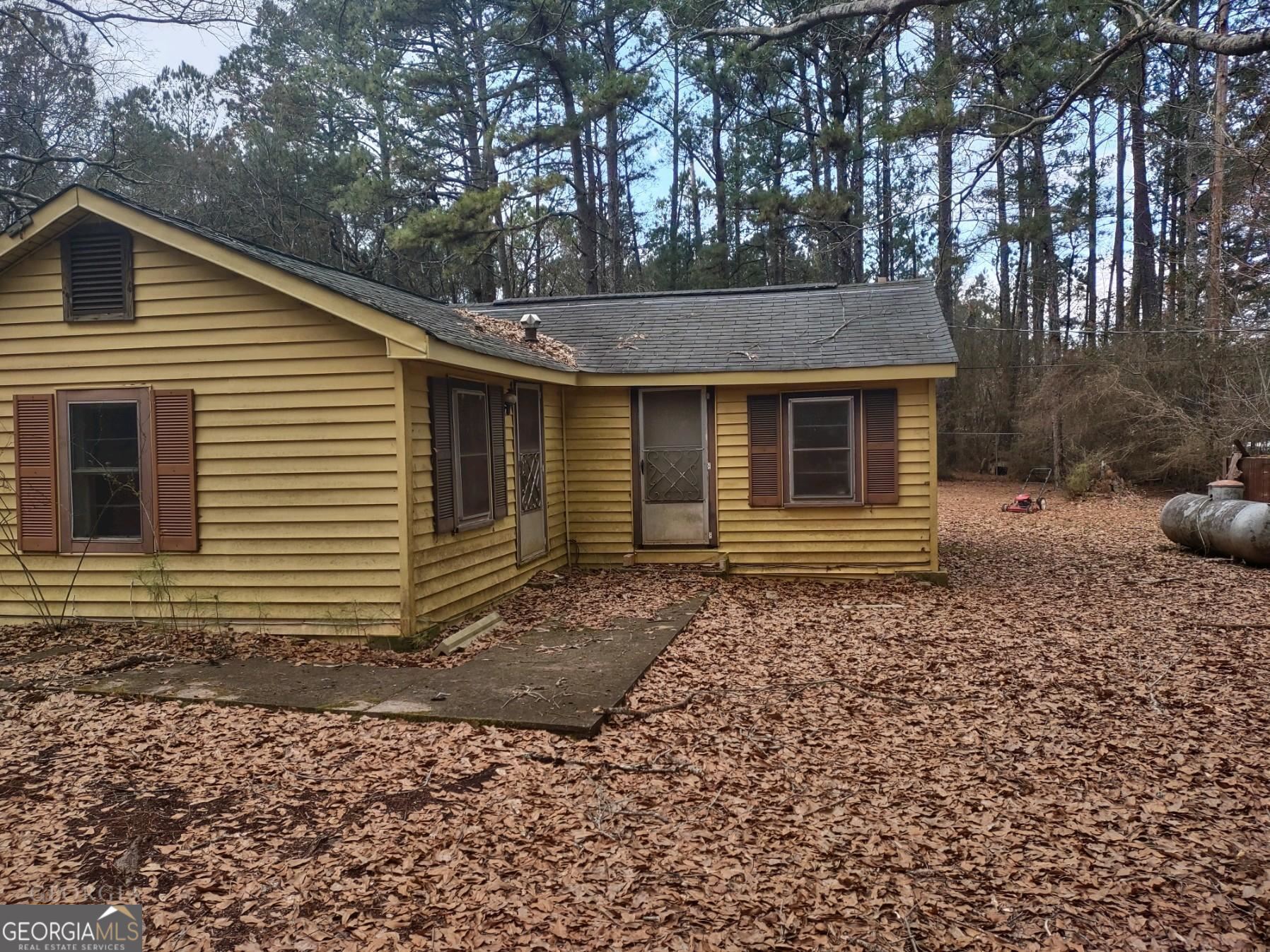 360 NE Glenn Rd — photo