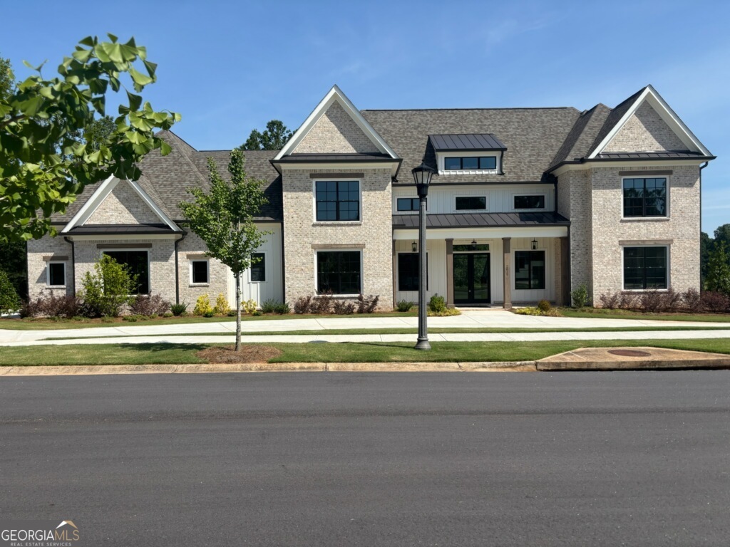 2819 Kestrel Dr — photo