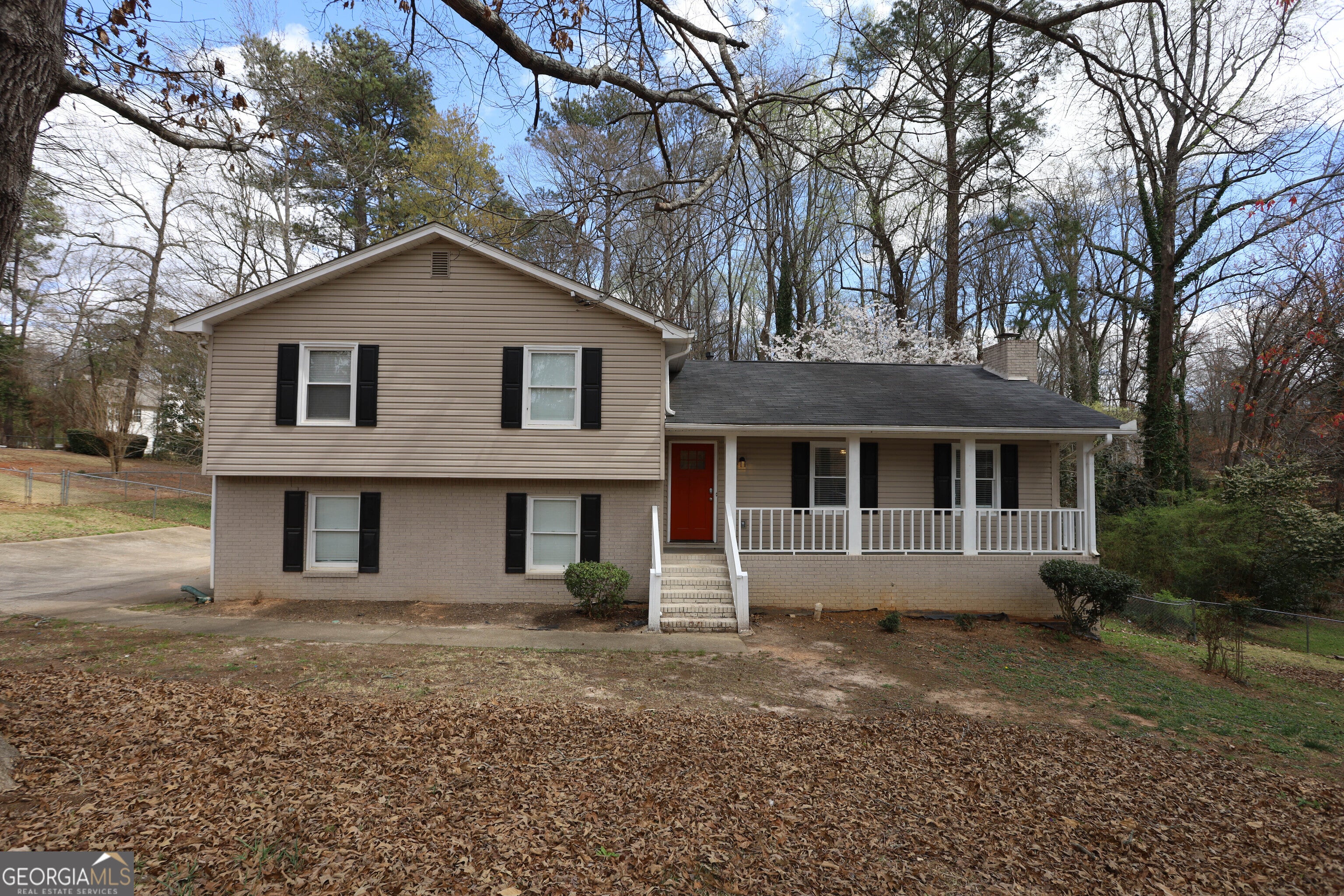 756 Sugar Hill Ln — photo