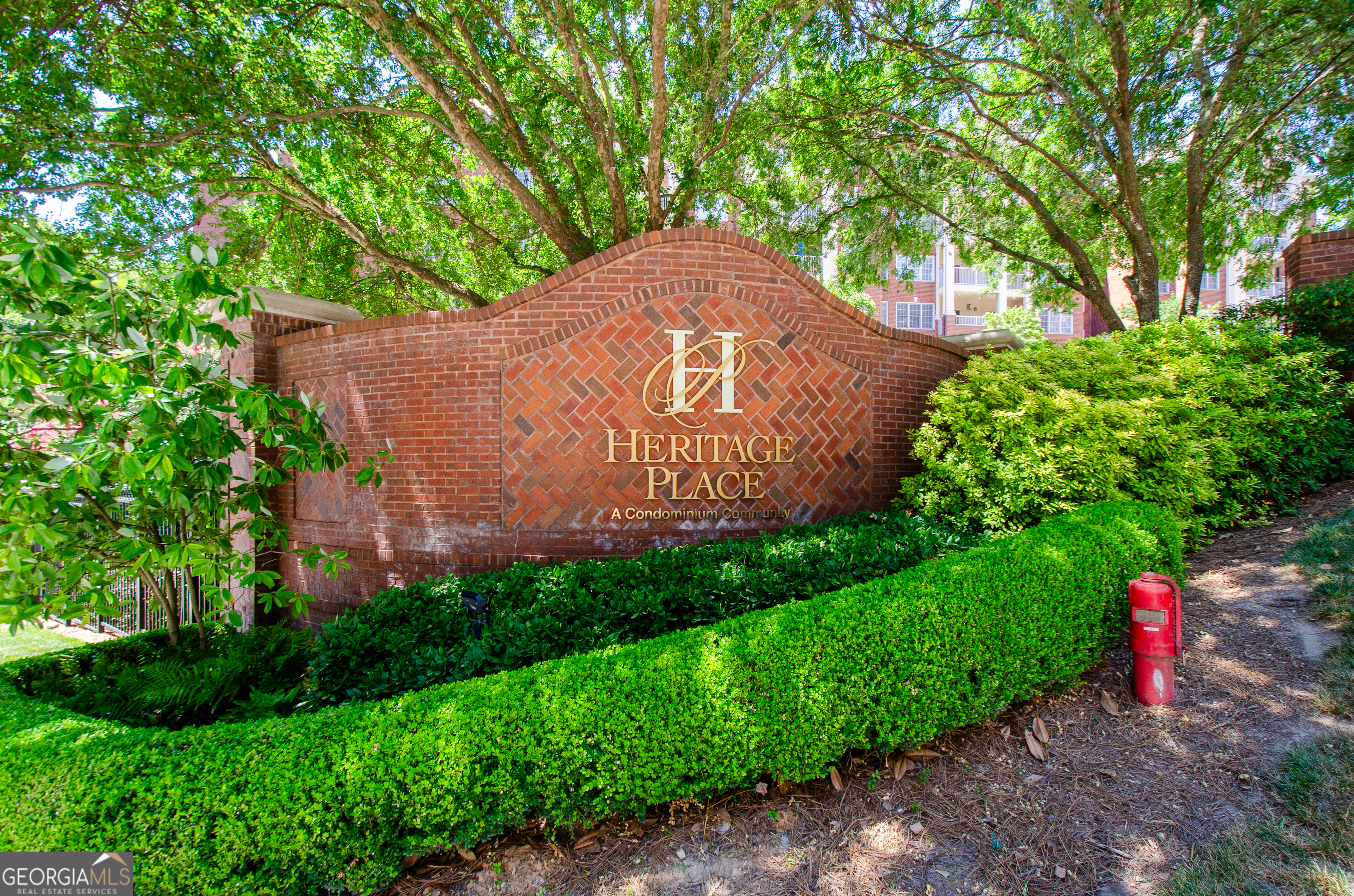 211 Colonial Homes Dr NW 2304 — photo
