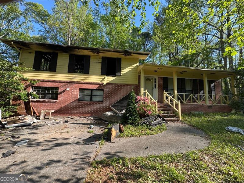 447 Martindale Ct — photo