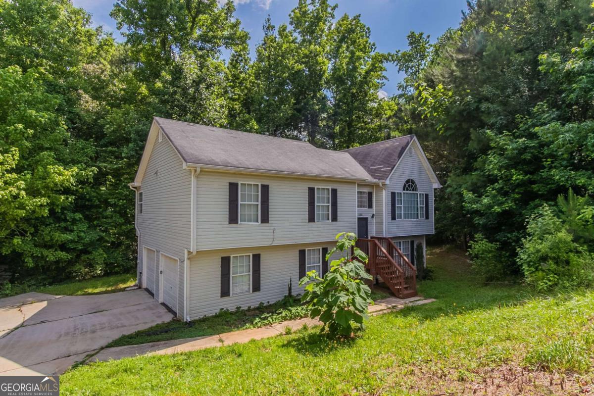 1404 Lancaster Ct — photo
