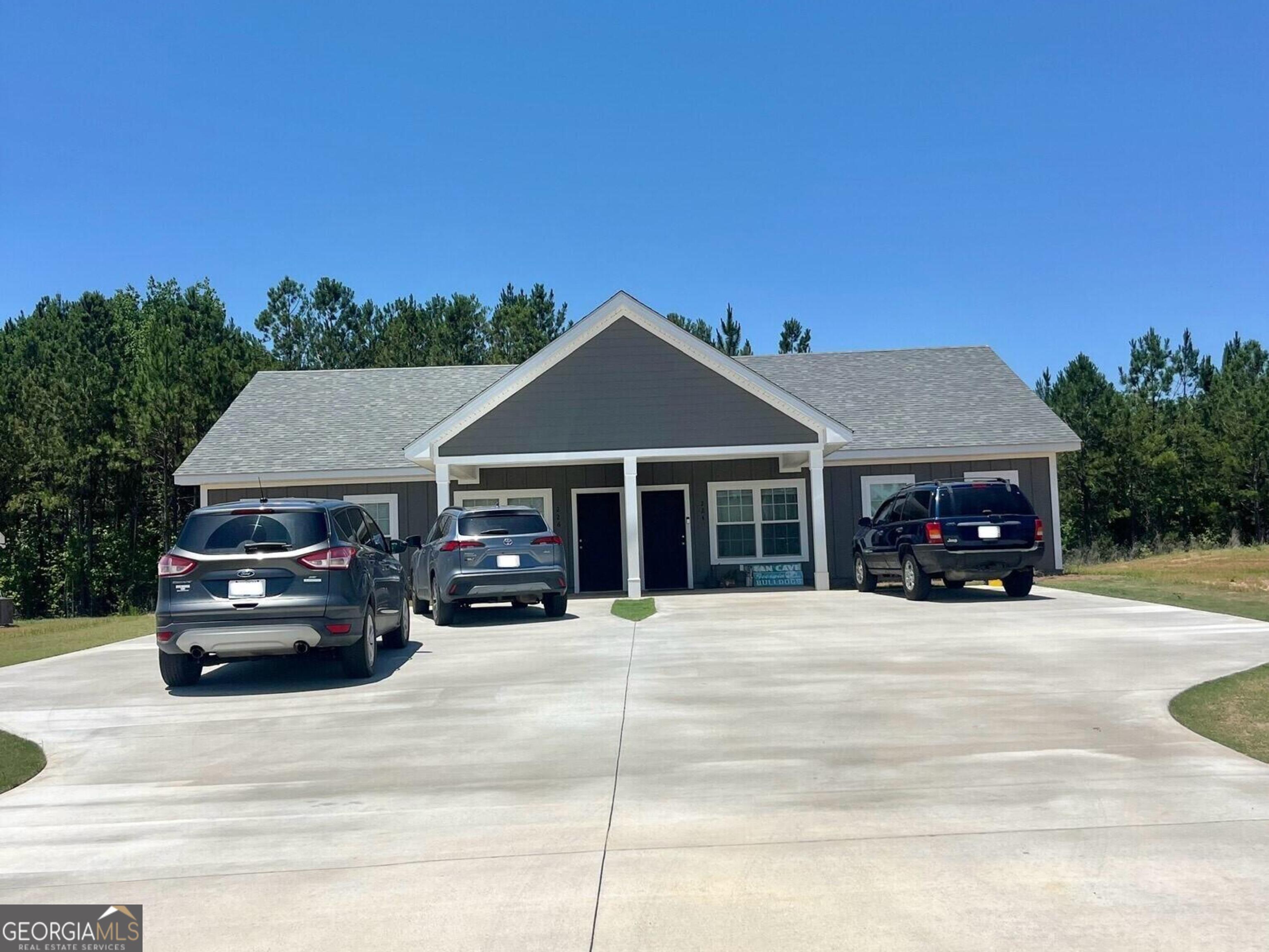 224 & 226 Firefly Ln — photo