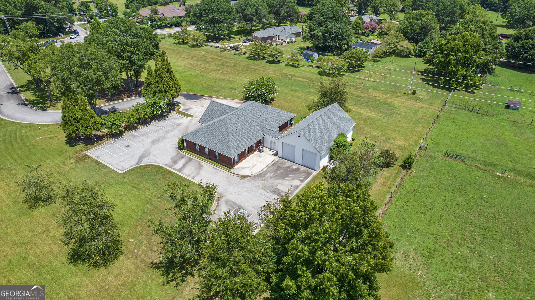 3175 Highway 81 W — photo