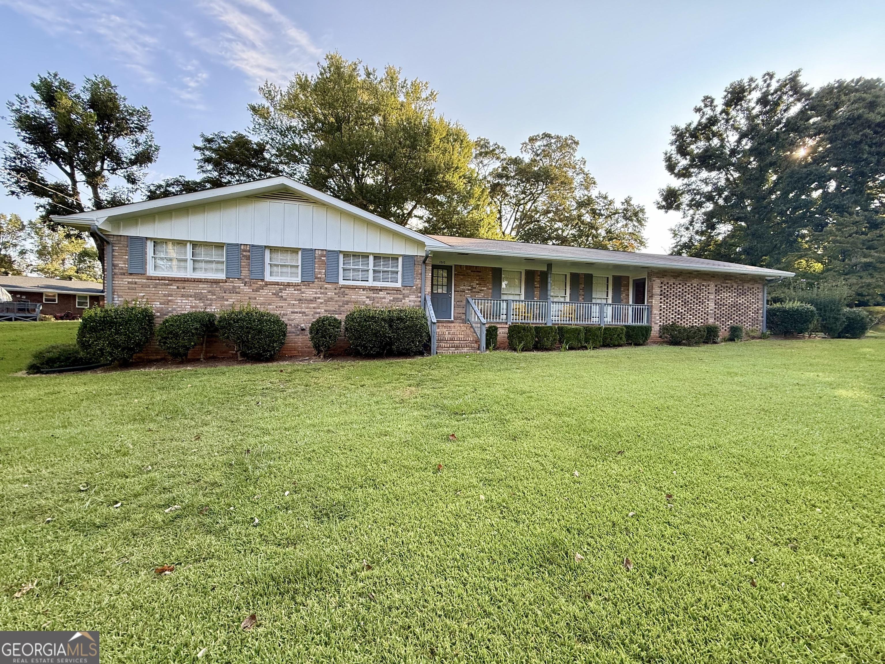 1010 Wesley Park Dr SW — photo