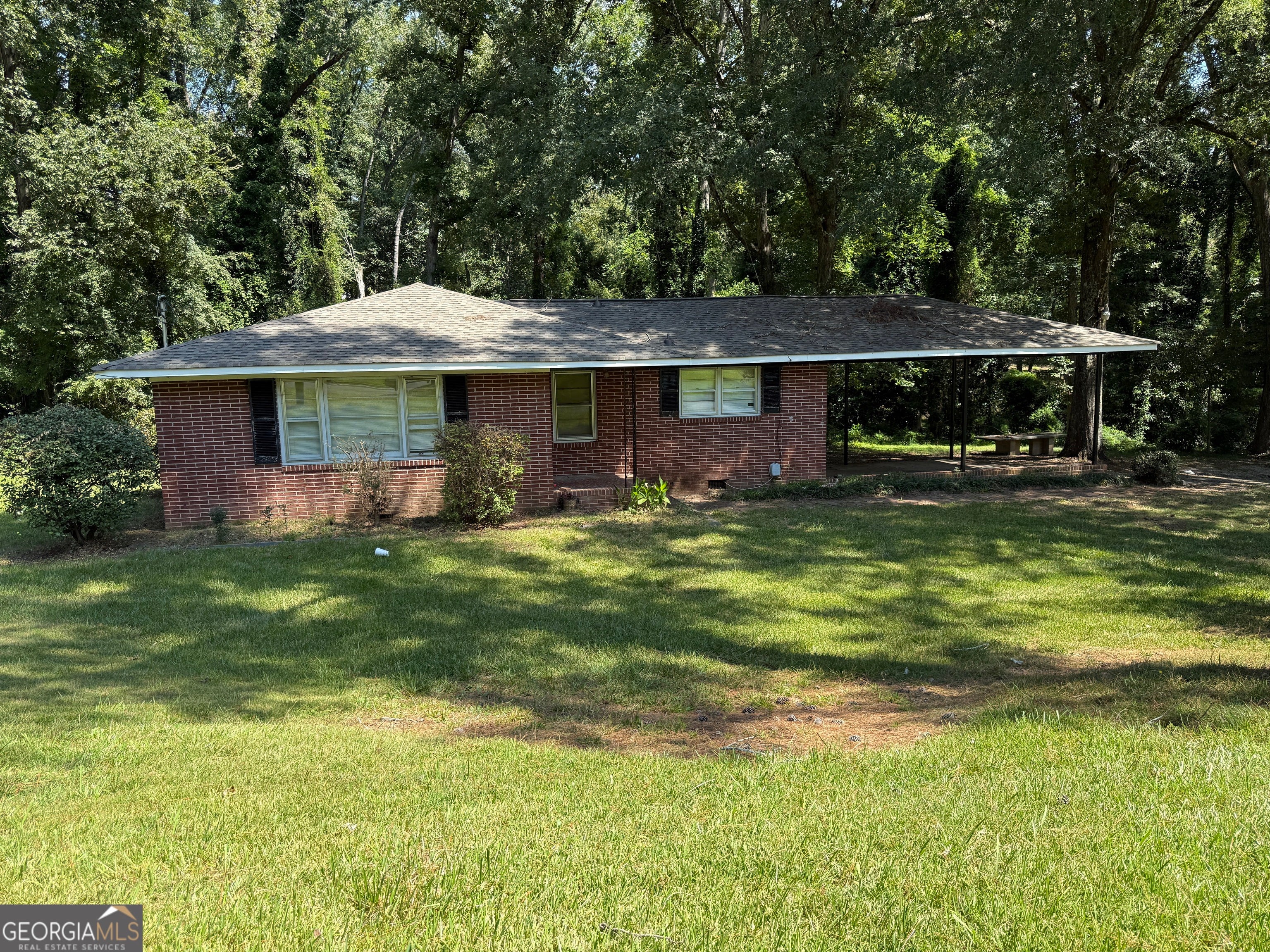 135 Brookside Dr — photo