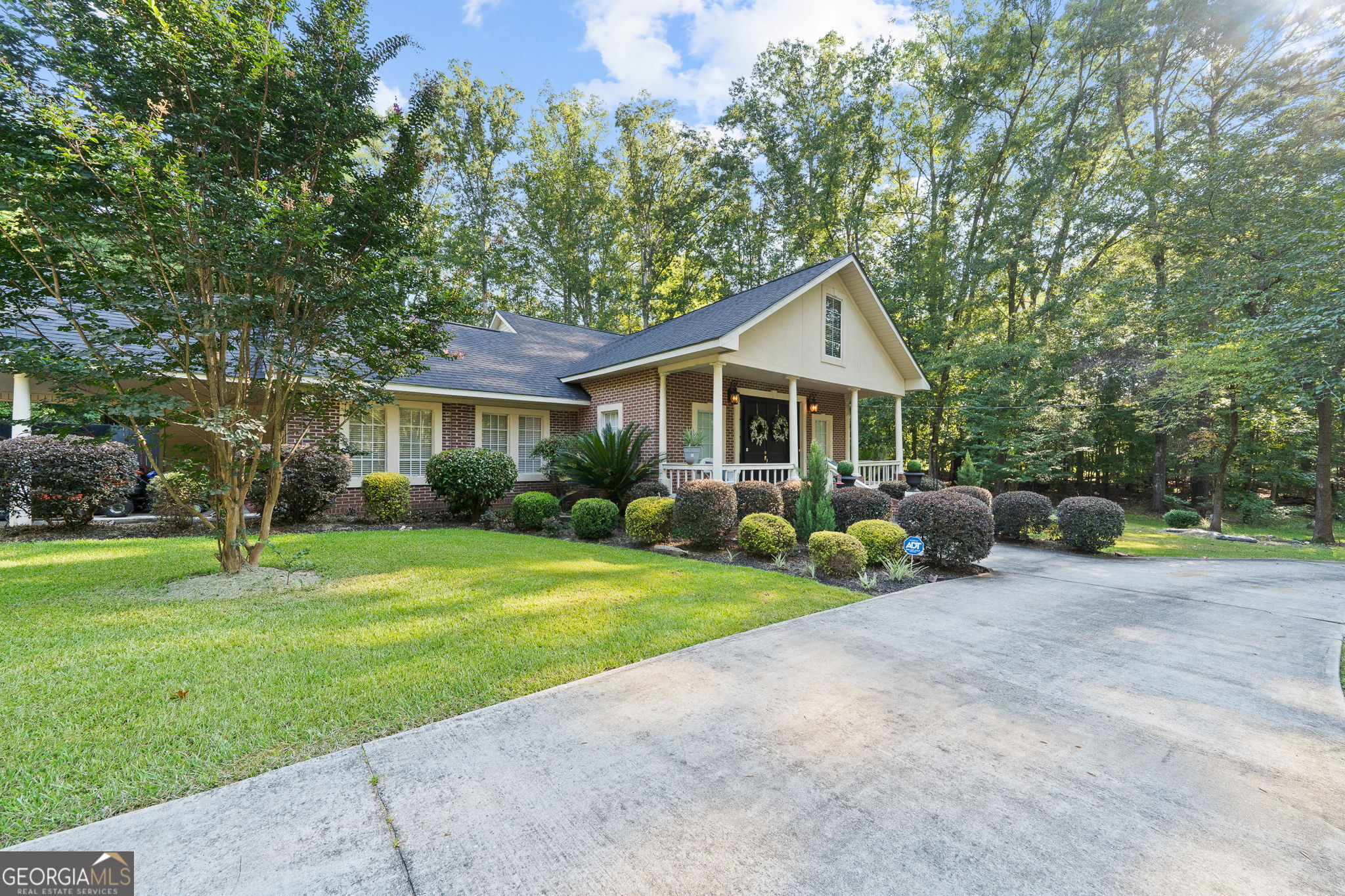 156 Log Cabin Rd NE — photo