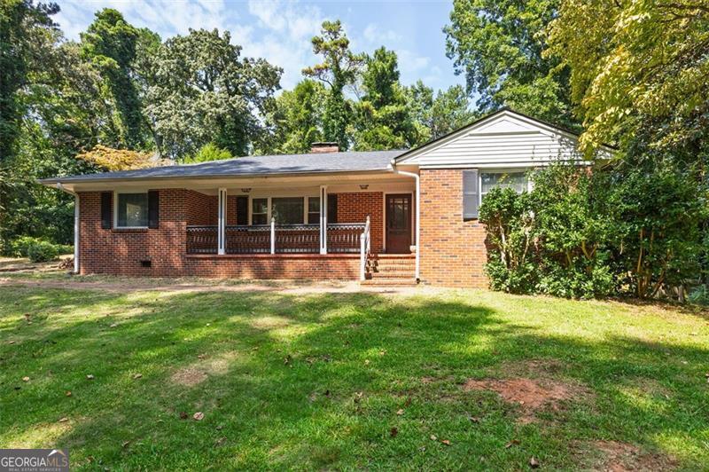 250 Memorial Dr — photo