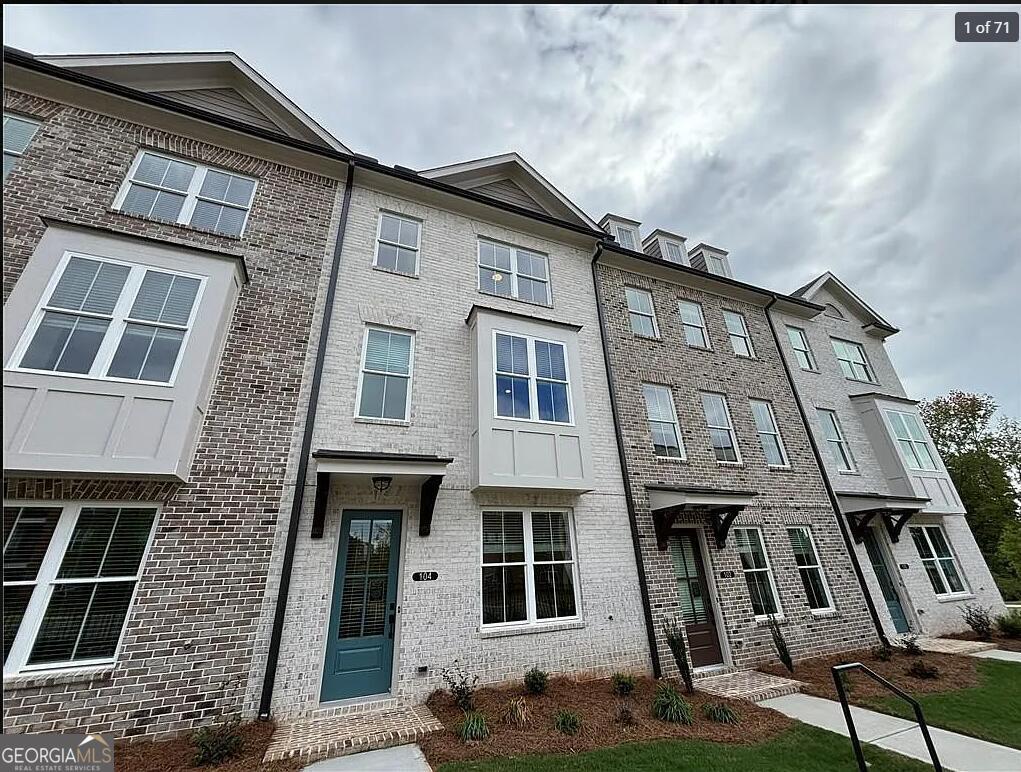 104 Brackley Dr — photo