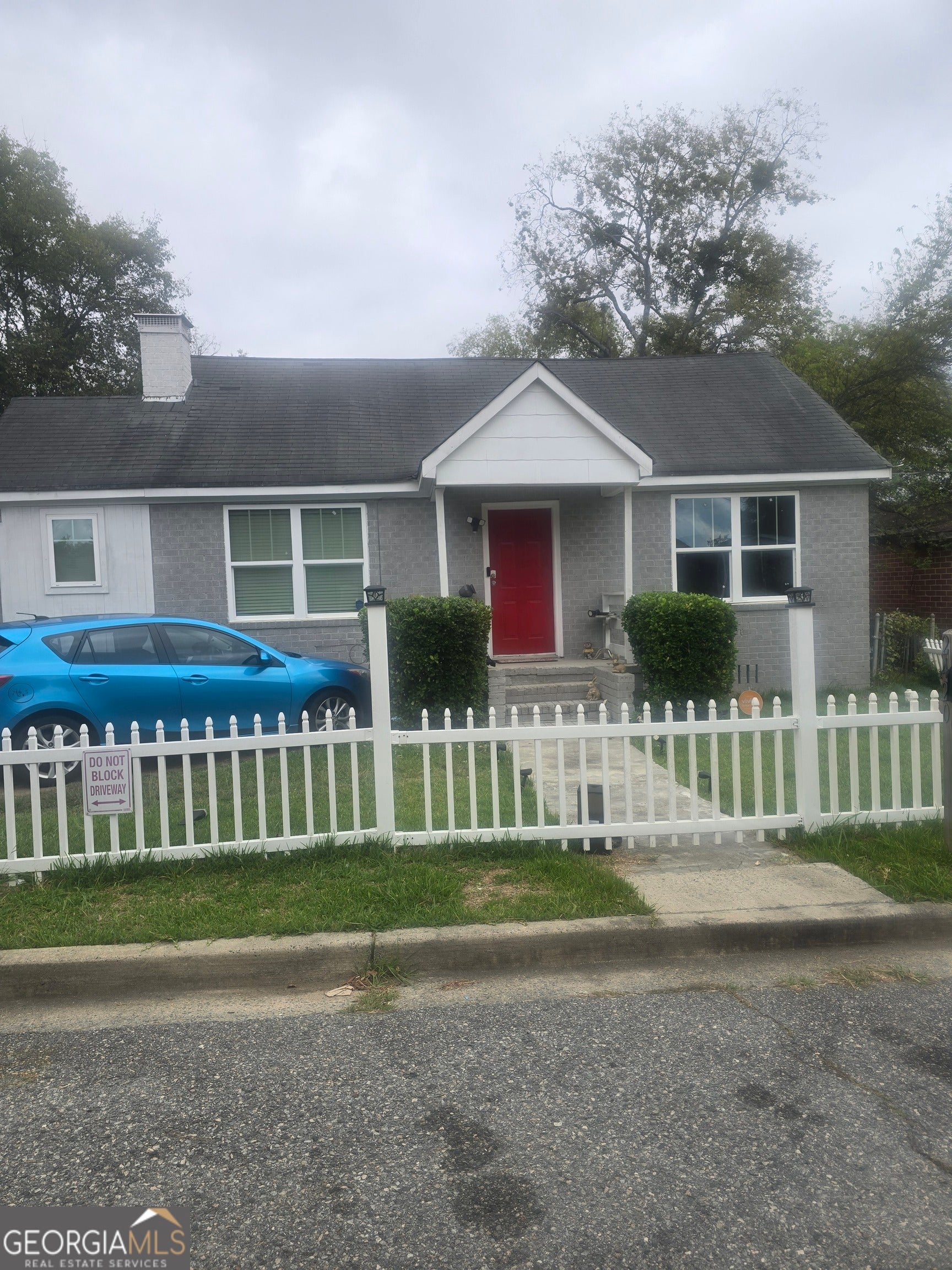 2420 Adams Ave — photo